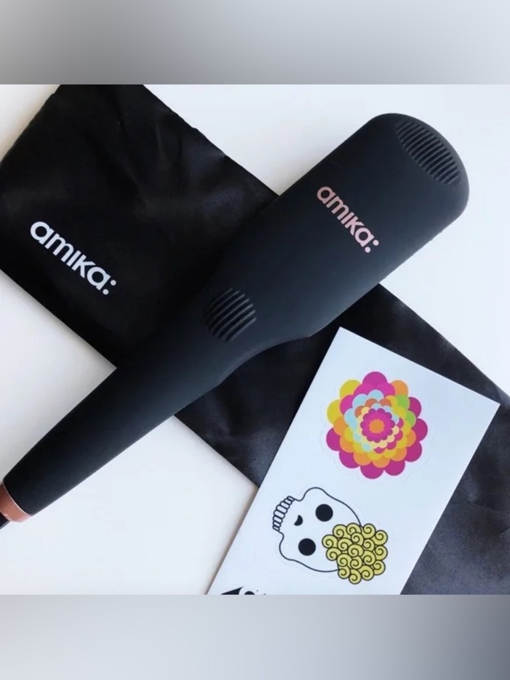 Amika Polished Perfection Straightening Brush